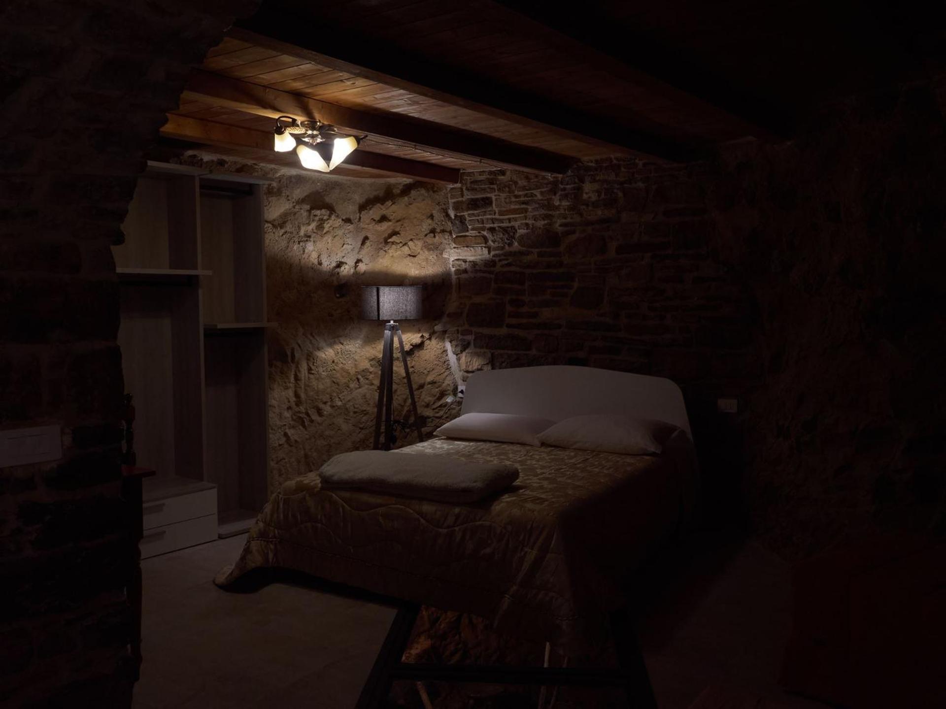 Bed and Breakfast Il Cortiletto Del Borgo Pietra Montecorvino Exterior foto